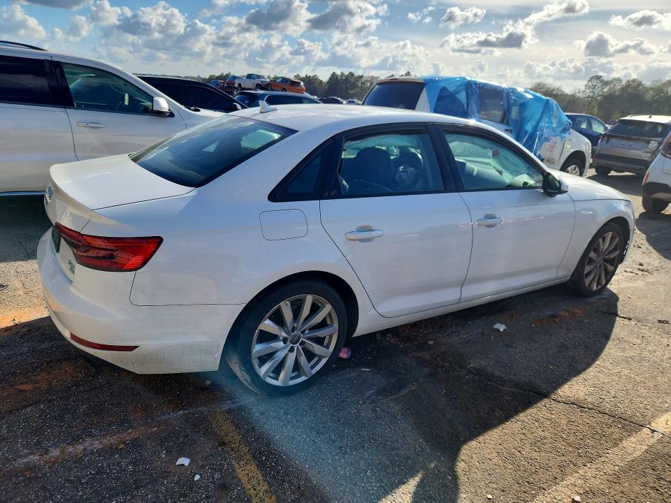 Продаж на аукціоні авто 2017 Audi A4, vin: WAUGMAF41HN061405, номер лоту: 79747025