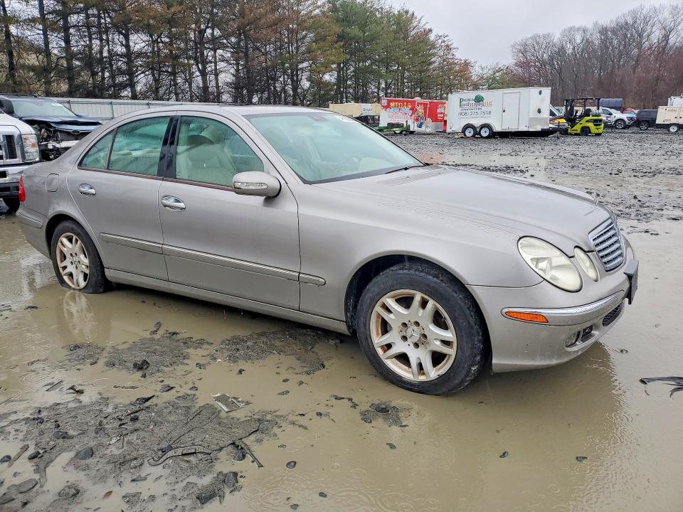 2006 Mercedes-benz E მანქანა იყიდება აუქციონზე, vin: WDBUF56J56A809153, აუქციონის ნომერი: 46028986