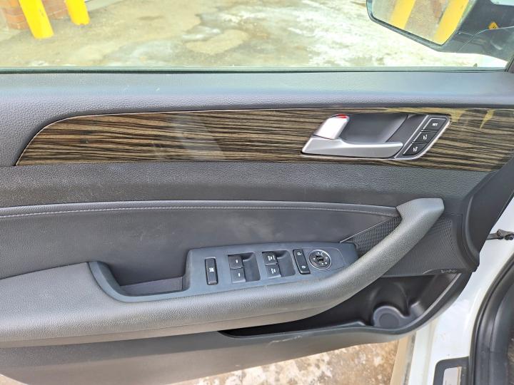 Продажа на аукционе авто 2017 Hyundai Sonata, vin: 5NPE34AF7HH5046, номер лота: 45995966
