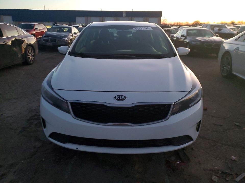 Продажа на аукционе авто 2018 Kia Forte, vin: 3KPFL4A71JE235598, номер лота: 41932526