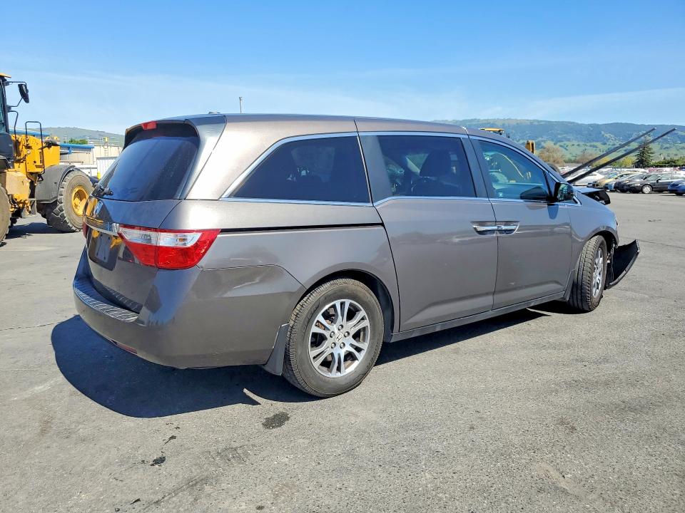 46434746 :رقم المزاد ، 5FNRL5H65CB111301 vin ، 2012 Honda Odyssey مزاد بيع