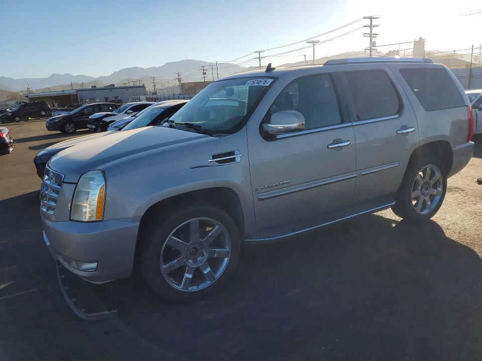 Продажа на аукционе авто 2007 Cadillac Escalade, vin: 1GYFK63817R131625, номер лота: 41624676