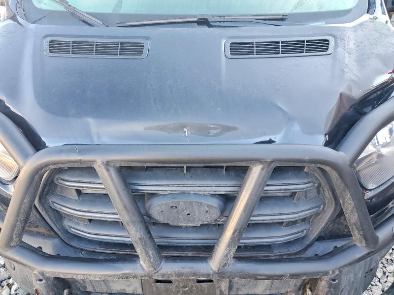 49593996 :رقم المزاد ، 1FDRU8ZG8NKA02404 vin ، 2022 Ford Transit U مزاد بيع