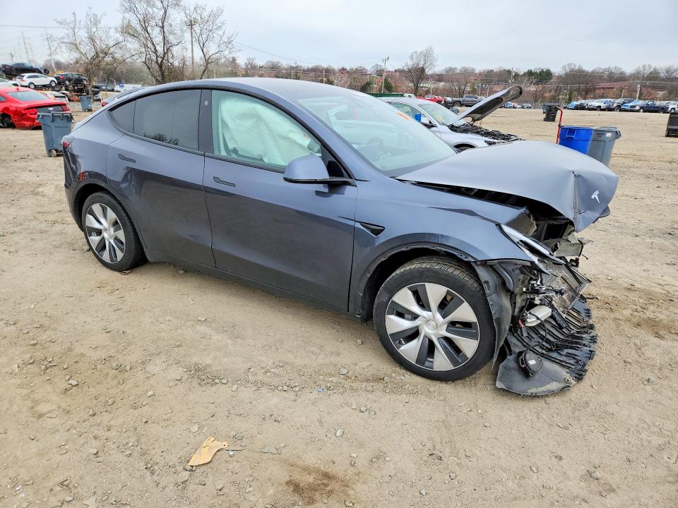 47394696 :رقم المزاد ، 5YJYGDEE5MF082275 vin ، 2021 Tesla Model Y مزاد بيع