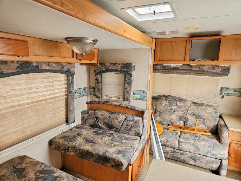 2005 Foresriver Flagstaff Lite Weight Trailers მანქანა იყიდება აუქციონზე, vin: 4X4TFLC255D807053, აუქციონის ნომერი: 45834056