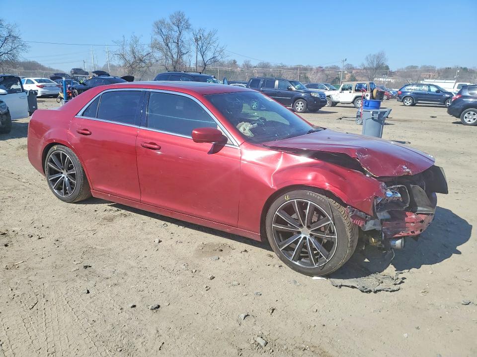 2014 Chrysler 300 მანქანა იყიდება აუქციონზე, vin: 2C3CCABG3EH182742, აუქციონის ნომერი: 47471876