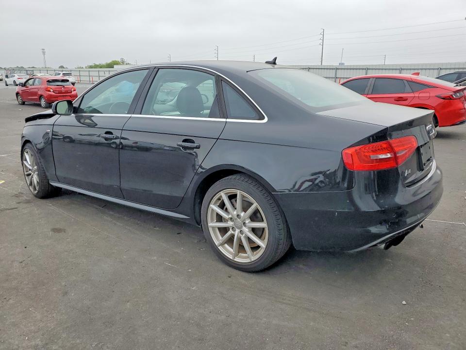 47232636 :رقم المزاد ، WAUEFAFLXFN038002 vin ، 2015 Audi A4 مزاد بيع