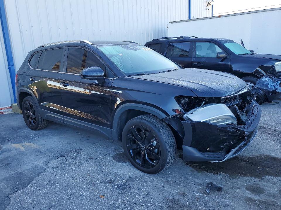 41727276 :رقم المزاد ، 3VVSX7B25RM003578 vin ، 2024 Volkswagen Taos مزاد بيع
