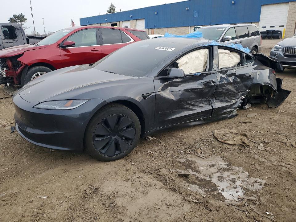 Продаж на аукціоні авто 2025 Tesla Model 3, vin: 5YJ3E1EA2SF994922, номер лоту: 46349036