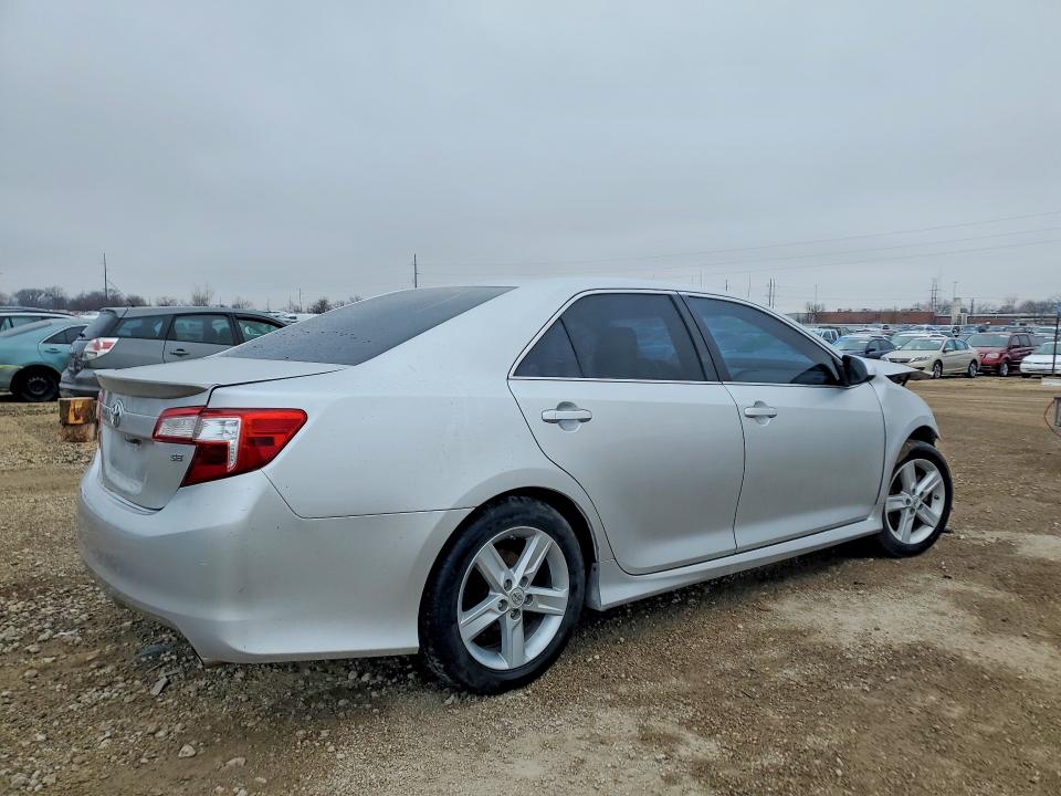 41590796 :رقم المزاد ، 4T1BF1FK1CU072503 vin ، 2012 Toyota Camry مزاد بيع