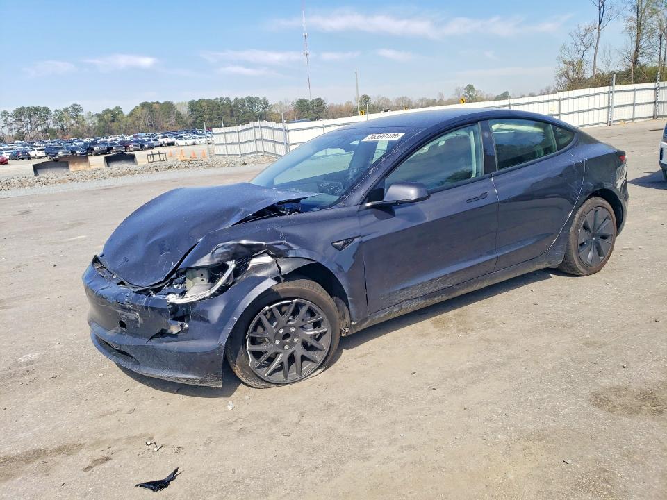 2026 Tesla Model 3 მანქანა იყიდება აუქციონზე, vin: 5YJ3E1EA9TF118253, აუქციონის ნომერი: 46390106