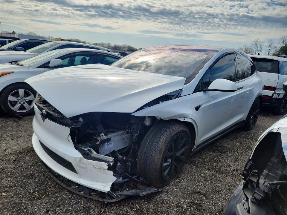 Продажа на аукционе авто 2022 Tesla Model X, vin: 7SAXCBE64NF342982, номер лота: 95777535