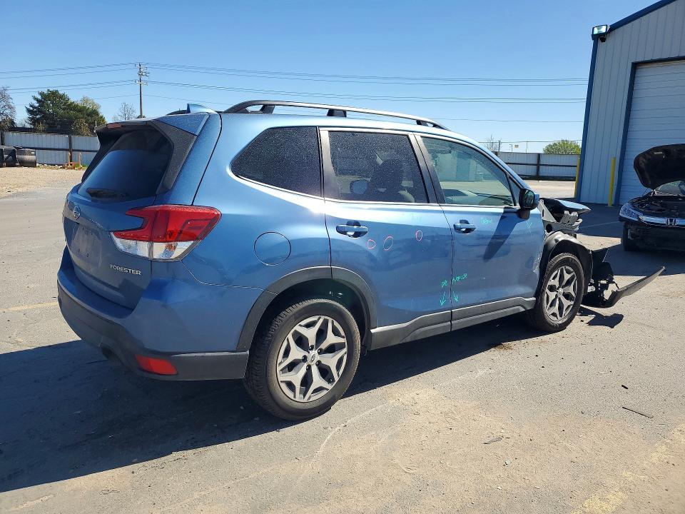 Продаж на аукціоні авто 2022 Subaru Forester, vin: JF2SKAEC5NH511886, номер лоту: 47745946