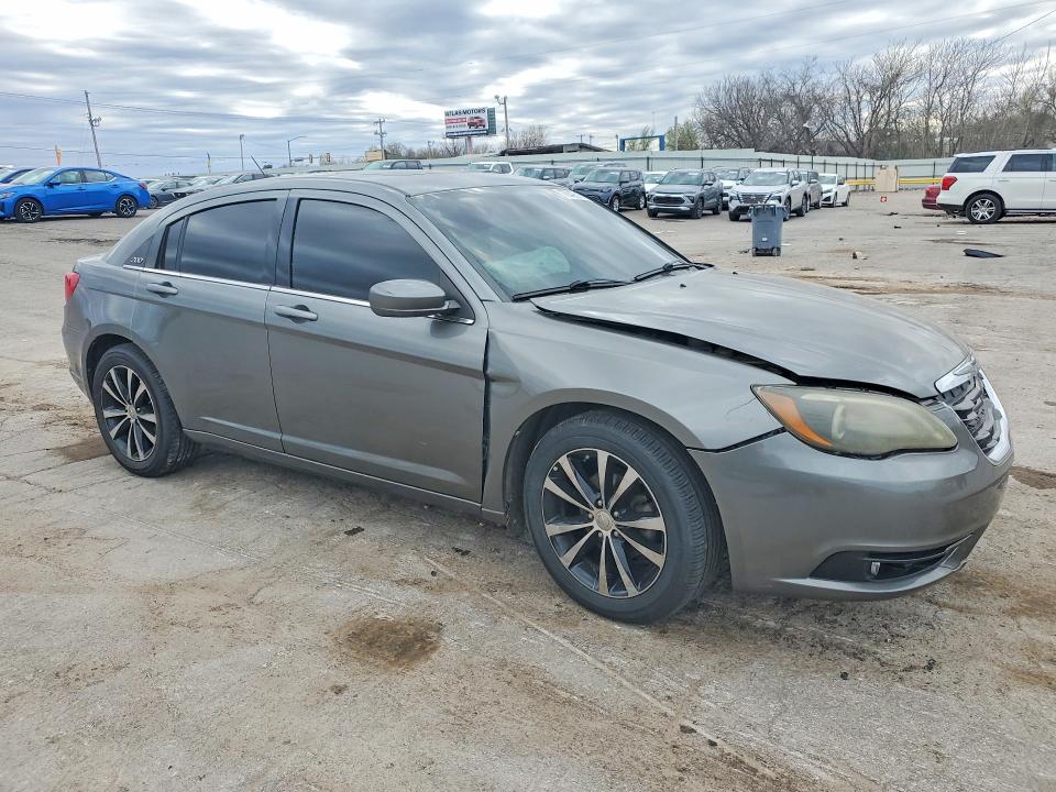 79040515 :رقم المزاد ، 1C3CCBBBXDN501229 vin ، 2013 Chrysler 200 مزاد بيع