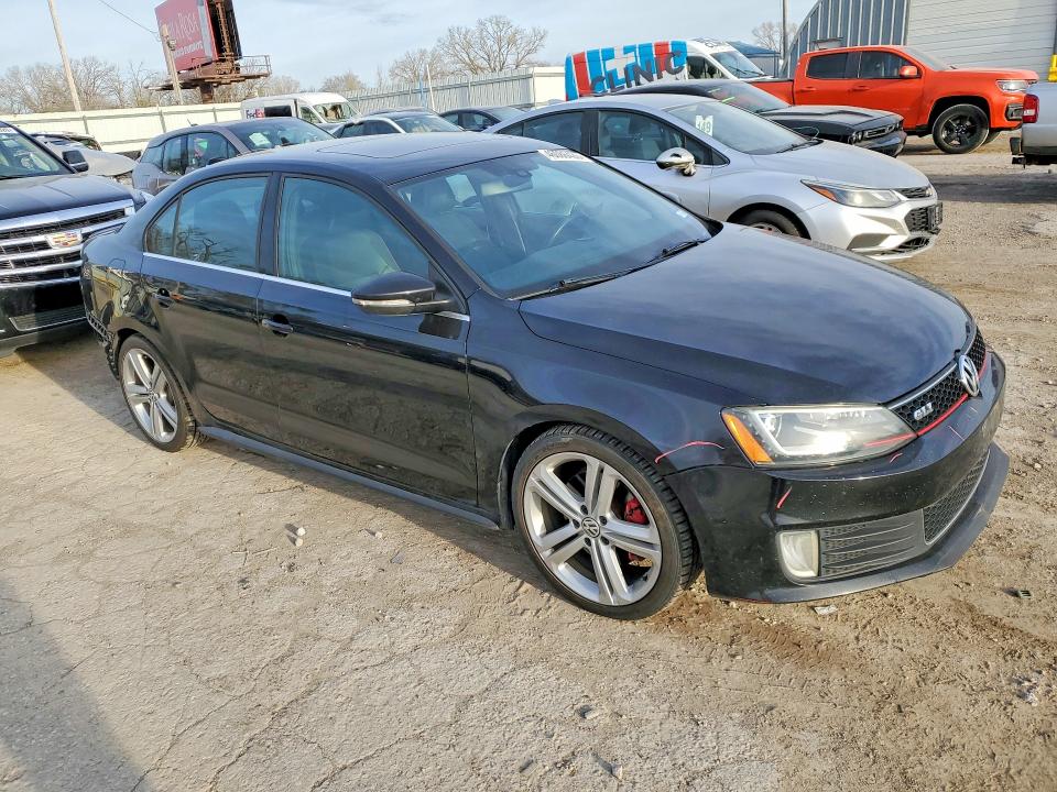46086426 :رقم المزاد ، 3VW4T7AJXFM300835 vin ، 2015 Volkswagen Jetta مزاد بيع