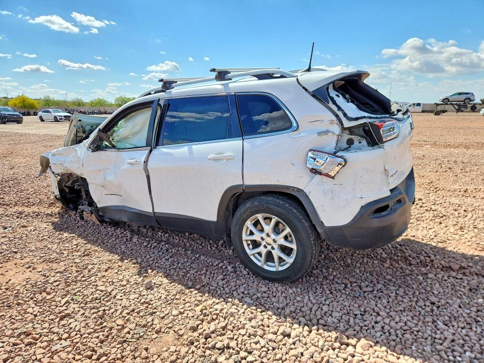2017 Jeep Cherokee მანქანა იყიდება აუქციონზე, vin: 1C4PJMCS3HD227557, აუქციონის ნომერი: 45680426