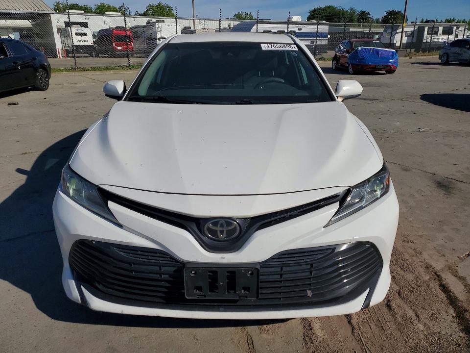 47656896 :رقم المزاد ، 4T1C11AK4LU311911 vin ، 2020 Toyota Camry مزاد بيع