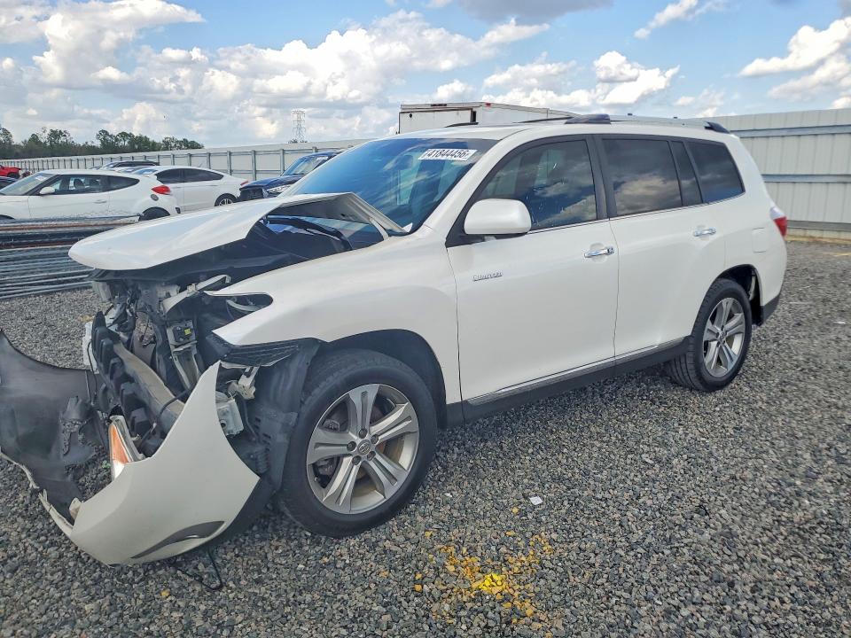41844456 :رقم المزاد ، 5TDYK3EHXBS044682 vin ، 2011 Toyota Highlander مزاد بيع