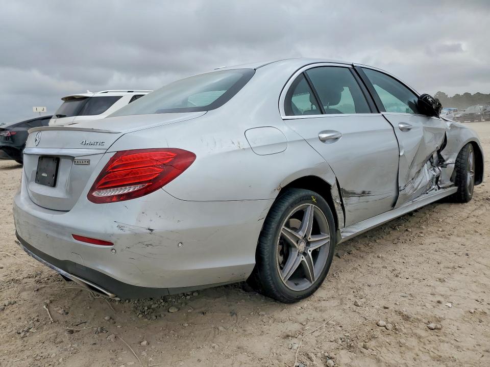 41591916 :رقم المزاد ، WDDZF4KB8HA056744 vin ، 2017 Mercedes-benz E مزاد بيع