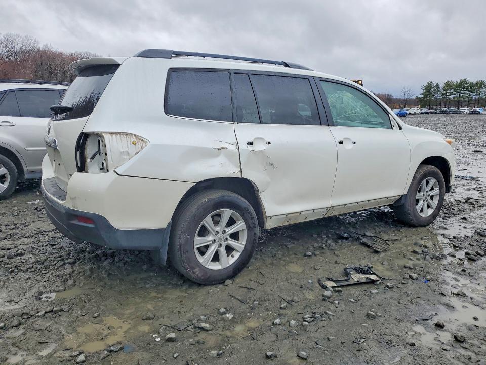 47236526 :رقم المزاد ، 5TDBK3EH2DS210945 vin ، 2013 Toyota Highlander مزاد بيع
