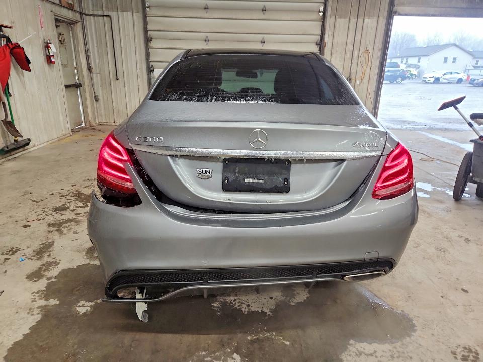 Продажа на аукционе авто 2015 Mercedes-benz C, vin: 55SWF4KB5FU011549, номер лота: 79191355
