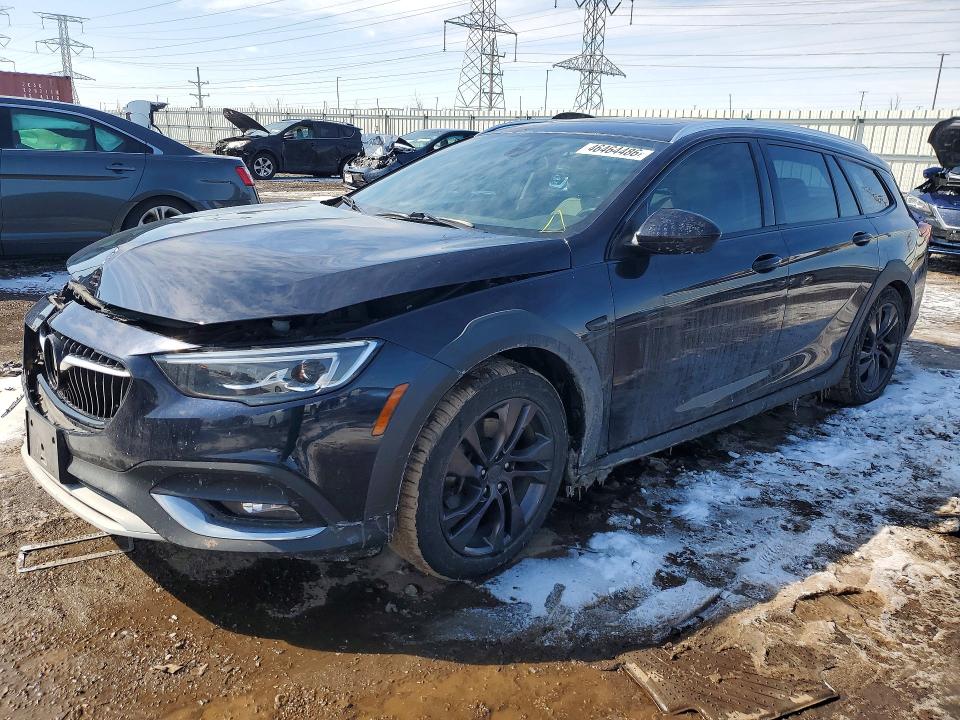 46464486 :رقم المزاد ، W04GV8SX9J1165513 vin ، 2018 Buick Regal Tourx مزاد بيع