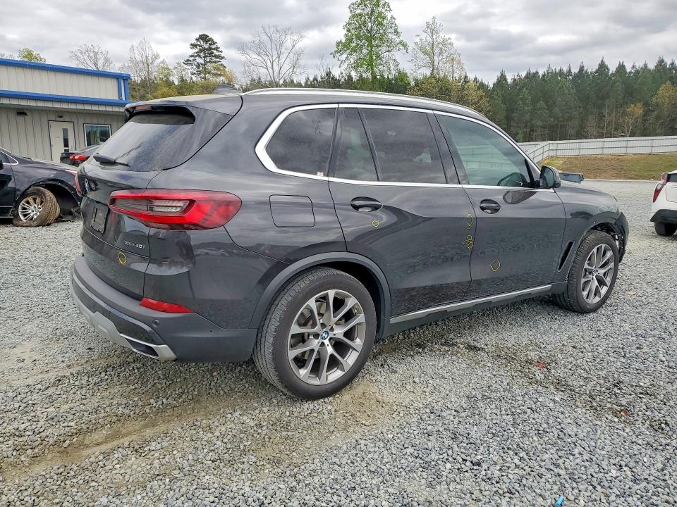 48209336 :رقم المزاد ، 5UXCR6C02M9E06253 vin ، 2021 Bmw X5 مزاد بيع
