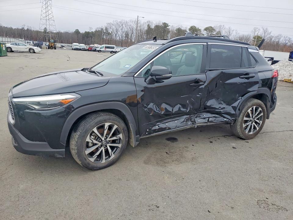 79317595 :رقم المزاد ، 7MUDAAAG3RV109200 vin ، 2024 Toyota Corolla Cross مزاد بيع