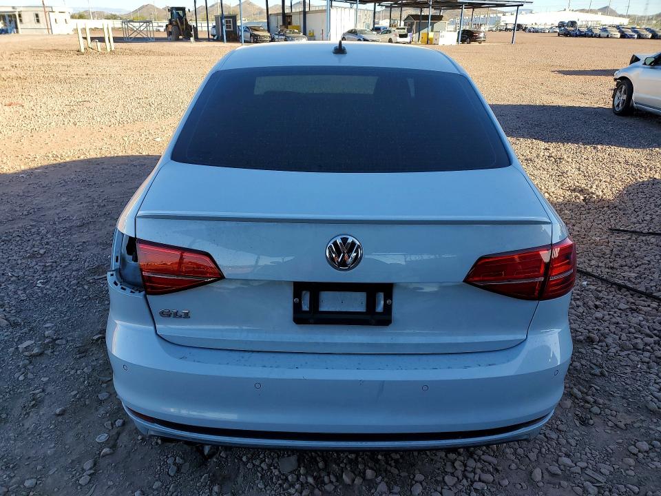 79642435 :رقم المزاد ، 3VW4T7AJ6HM216384 vin ، 2017 Volkswagen Jetta مزاد بيع