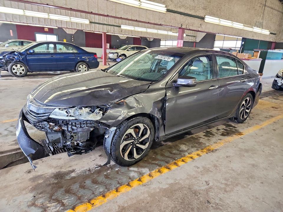 Продажа на аукционе авто 2017 Honda Accord, vin: 1HGCR2F83HA011092, номер лота: 41923276