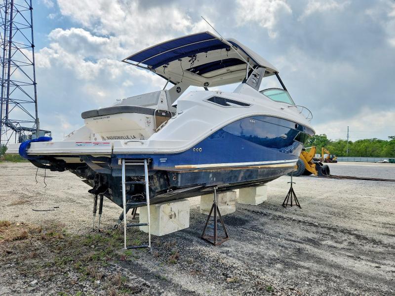2020 Sea Ray 230 Sd მანქანა იყიდება აუქციონზე, vin: SERV1872A020, აუქციონის ნომერი: 46713696