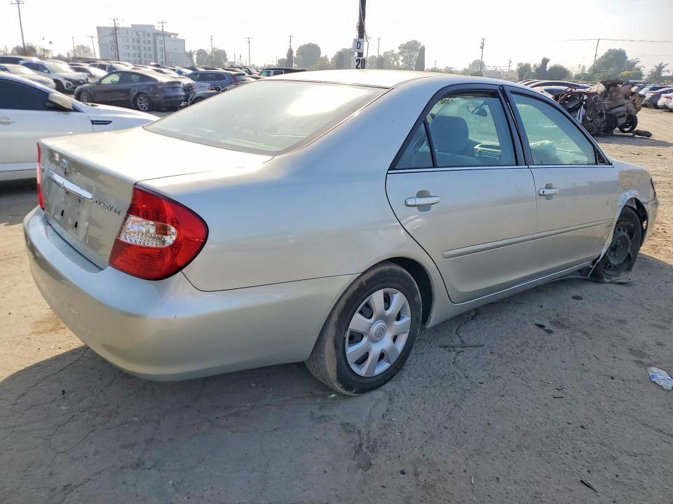 47092166 :رقم المزاد ، JTDBE32K320119187 vin ، 2002 Toyota Camry مزاد بيع
