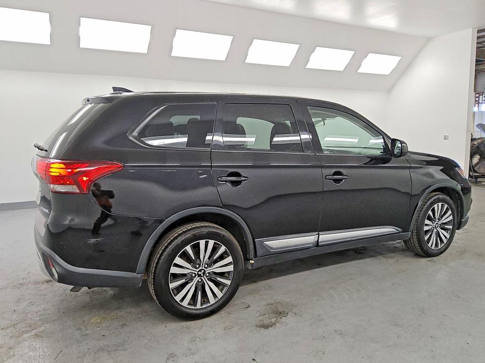 78609395 :رقم المزاد ، JA4AZ3A37KJ000511 vin ، 2019 Mitsubishi Outlander مزاد بيع
