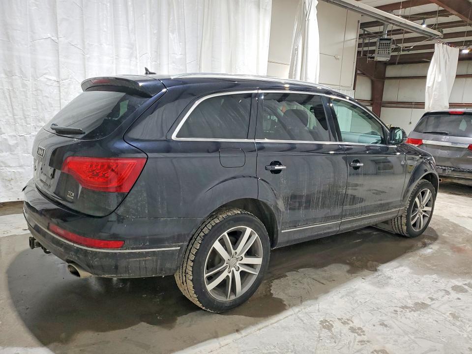 79599105 :رقم المزاد ، WA1LMAFE4FD028213 vin ، 2015 Audi Q7 مزاد بيع