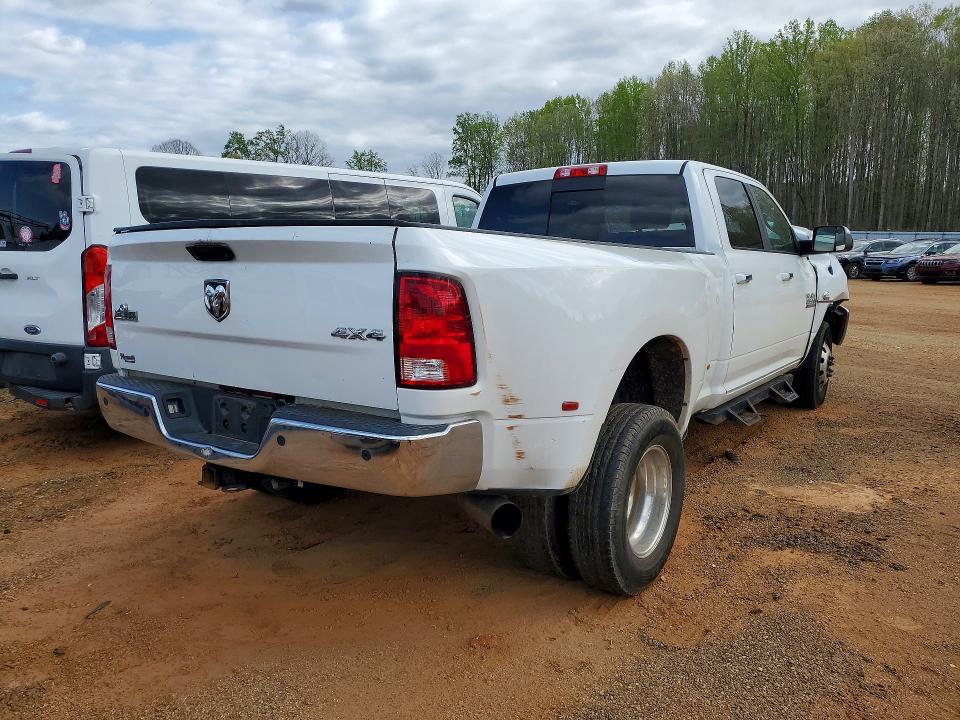 47510676 :رقم المزاد ، 3C63RRHLXHG560693 vin ، 2017 Ram 3500 مزاد بيع