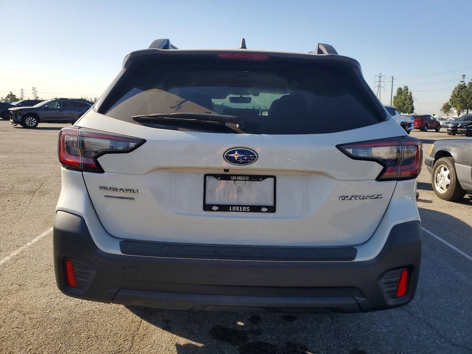 45567656 :رقم المزاد ، 4S4BTACC4M3165576 vin ، 2021 Subaru Outback مزاد بيع