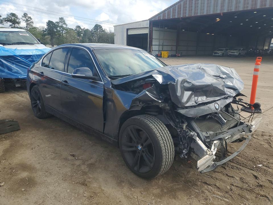 41713306 :رقم المزاد ، WBA8B9C51JEE83382 vin ، 2018 Bmw 330 مزاد بيع