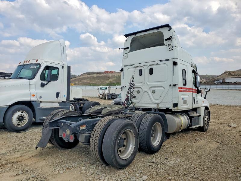 2017 Freigliner Cascadia 125 მანქანა იყიდება აუქციონზე, vin: 3AKJGLDV6HSJD8202, აუქციონის ნომერი: 47240946