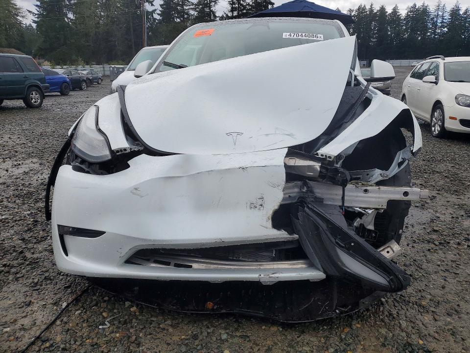 47044086 :رقم المزاد ، 7SAYGDEE9PF623643 vin ، 2023 Tesla Model Y مزاد بيع