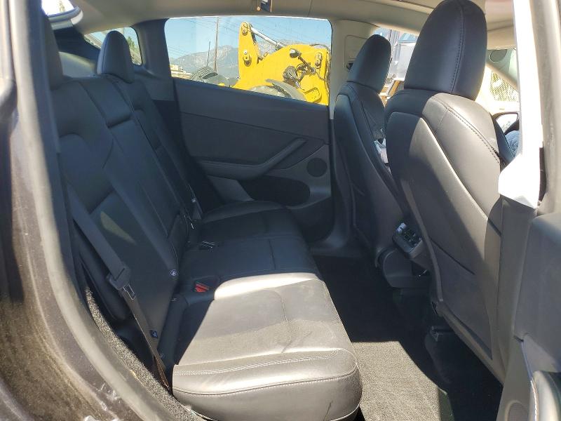 42009016 :رقم المزاد ، 7SAYGDED9RF200085 vin ، 2024 Tesla Model Y مزاد بيع