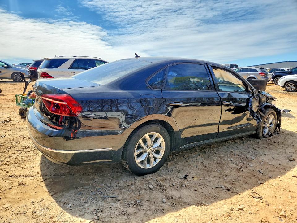 46505056 :رقم المزاد ، 1VWAA7A31JC023710 vin ، 2018 Volkswagen Passat مزاد بيع