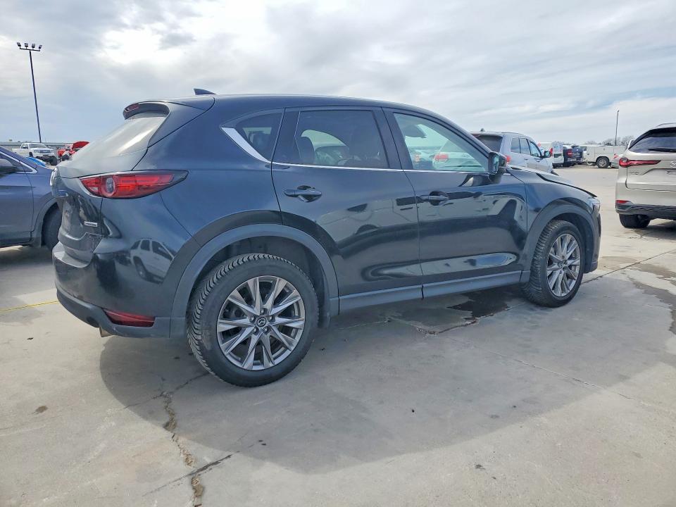 46352746 :رقم المزاد ، JM3KFBDM3M0400888 vin ، 2021 Mazda Cx-5 مزاد بيع