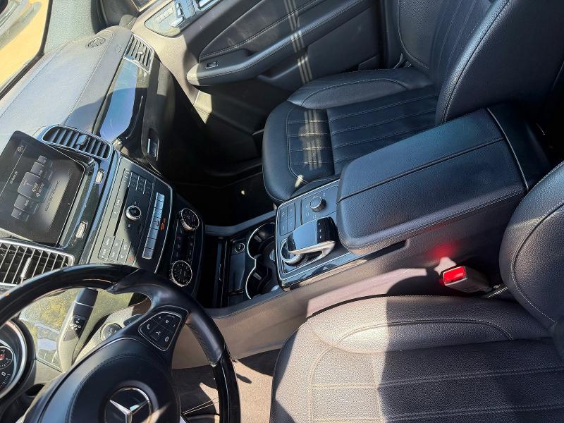 47941136 :رقم المزاد ، 4JGDF6EE9HA837080 vin ، 2017 Mercedes-benz Gls مزاد بيع