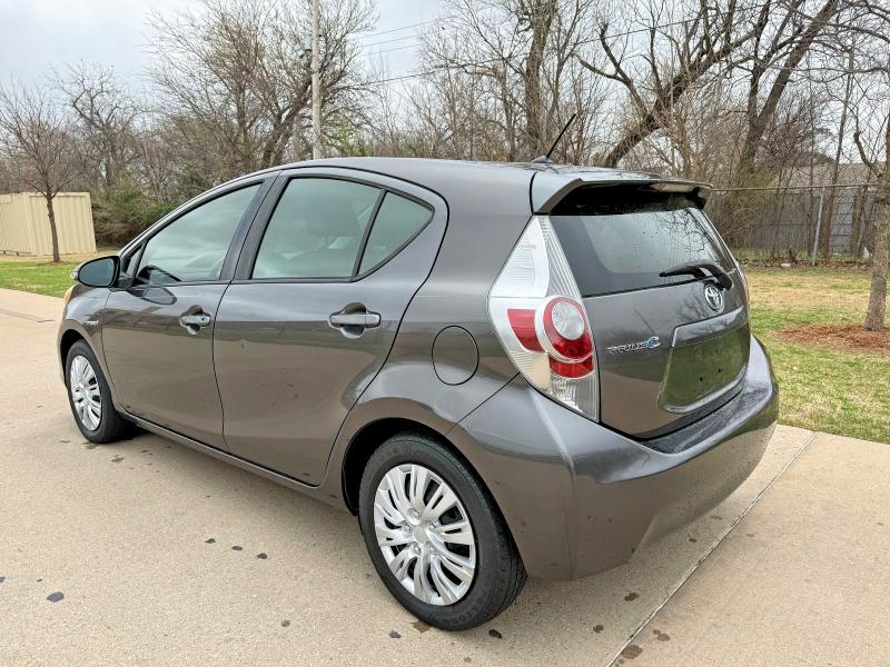 45768356 :رقم المزاد ، JTDKDTB39E1572823 vin ، 2014 Toyota Prius C مزاد بيع