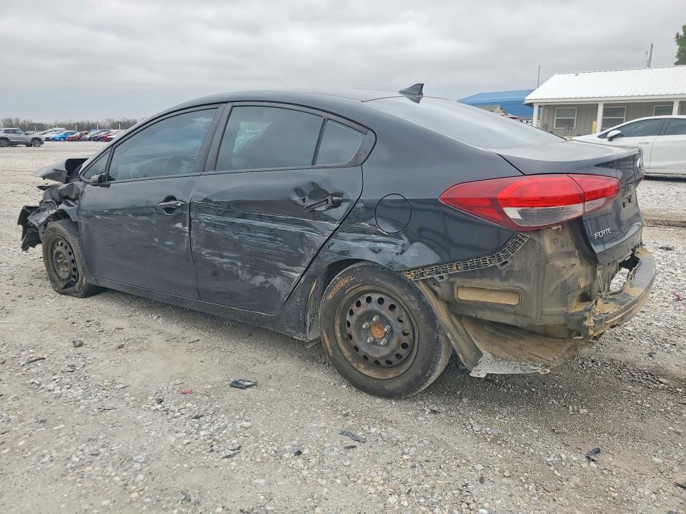 45461446 :رقم المزاد ، 3KPFK4A77HE065714 vin ، 2017 Kia Forte مزاد بيع