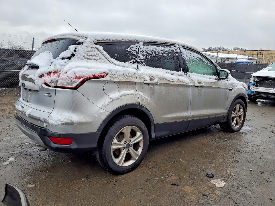 Продажа на аукционе авто 2016 Ford Escape, vin: 1FMCU9GXXGUB12117, номер лота: 46004406