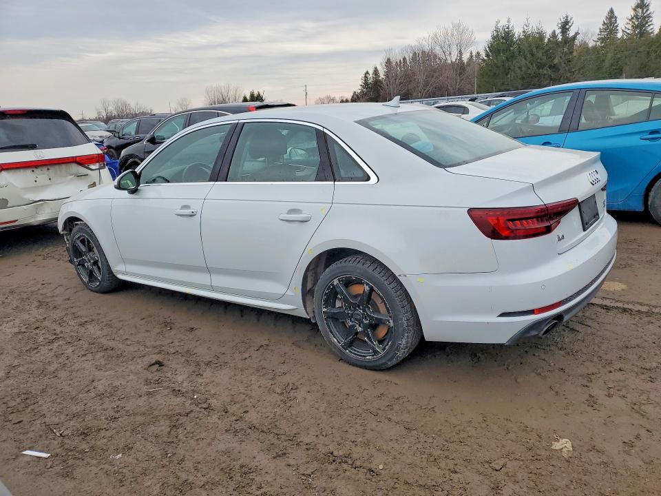 Продажа на аукционе авто 2018 Audi A4, vin: WAUANAF44JN018430, номер лота: 46886146