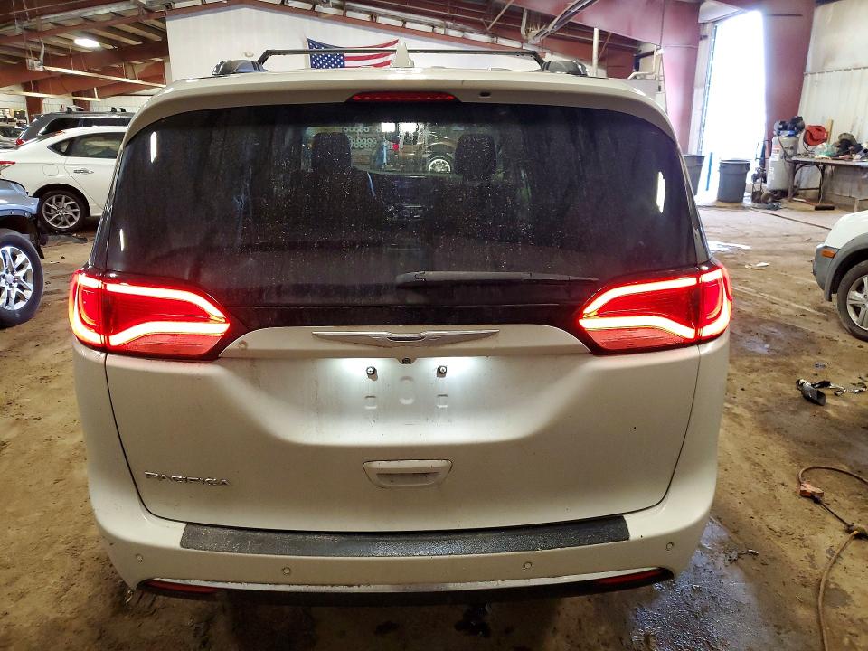 2017 Chrysler Pacifica მანქანა იყიდება აუქციონზე, vin: 2C4RC1EGXHR653656, აუქციონის ნომერი: 41619006