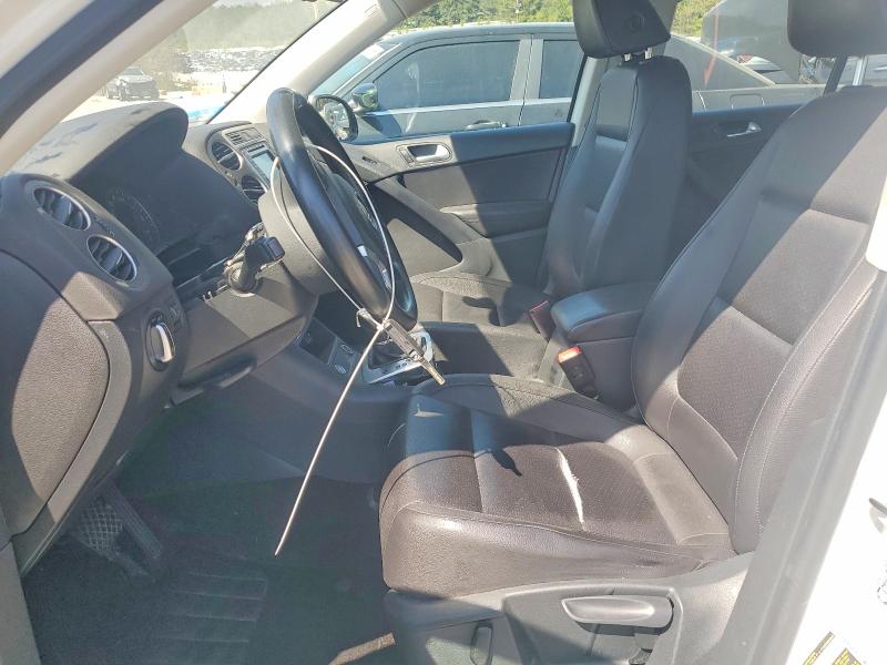 46808736 :رقم المزاد ، WVGAV7AX7HK017674 vin ، 2017 Volkswagen Tiguan مزاد بيع