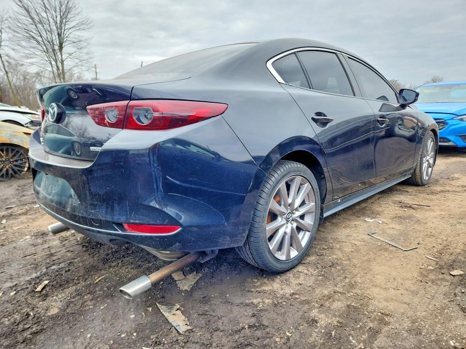 46169926 :رقم المزاد ، JM1BPBAM1K1132702 vin ، 2019 Mazda 3 مزاد بيع